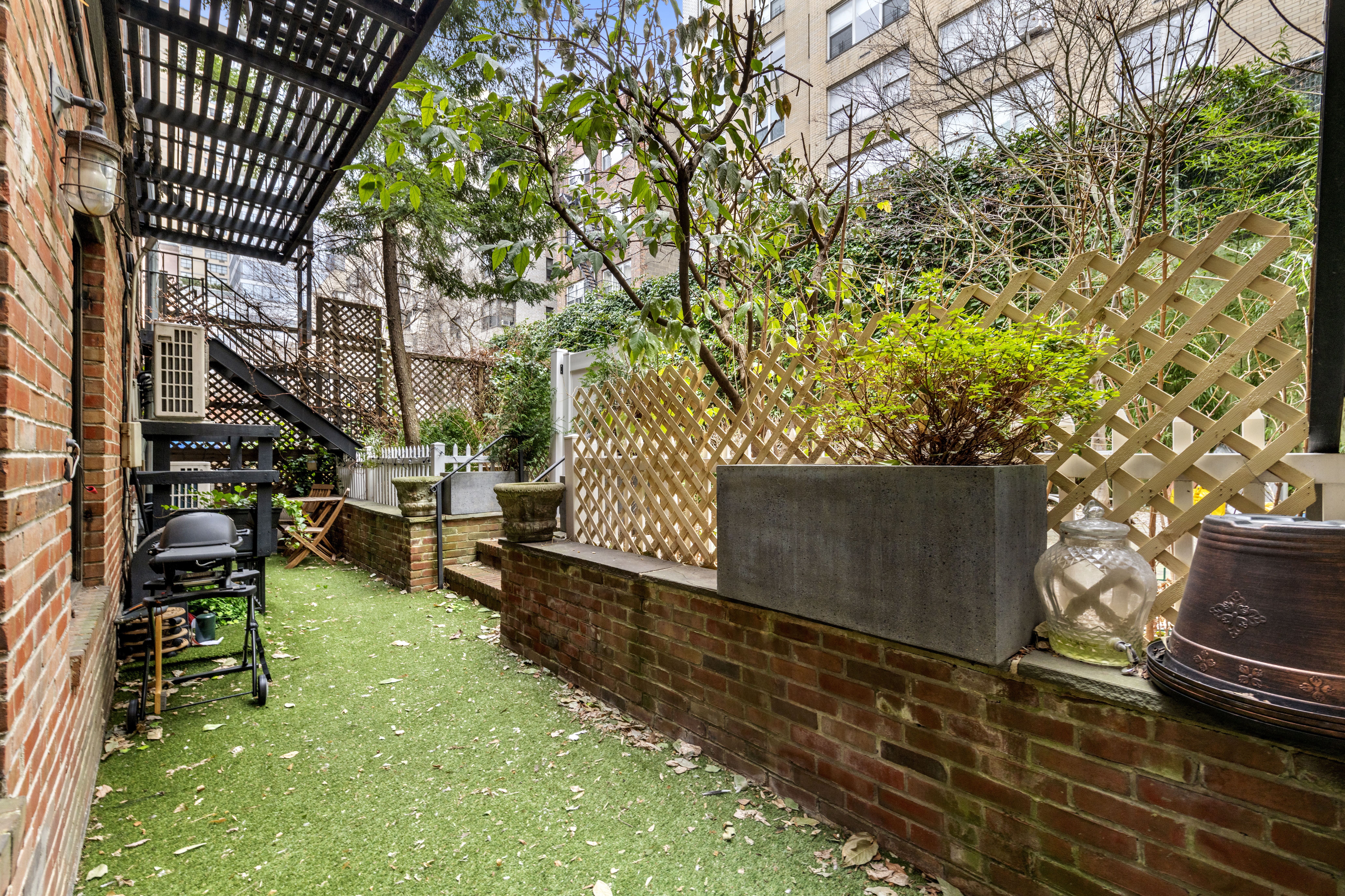 216 East 75th Street MAIS-WEST Upper East Side New York NY 10021